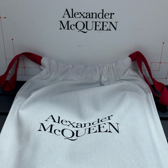 Alexander McQueen Black Skull Envelope Clutch Bag - Picture 14 of 14